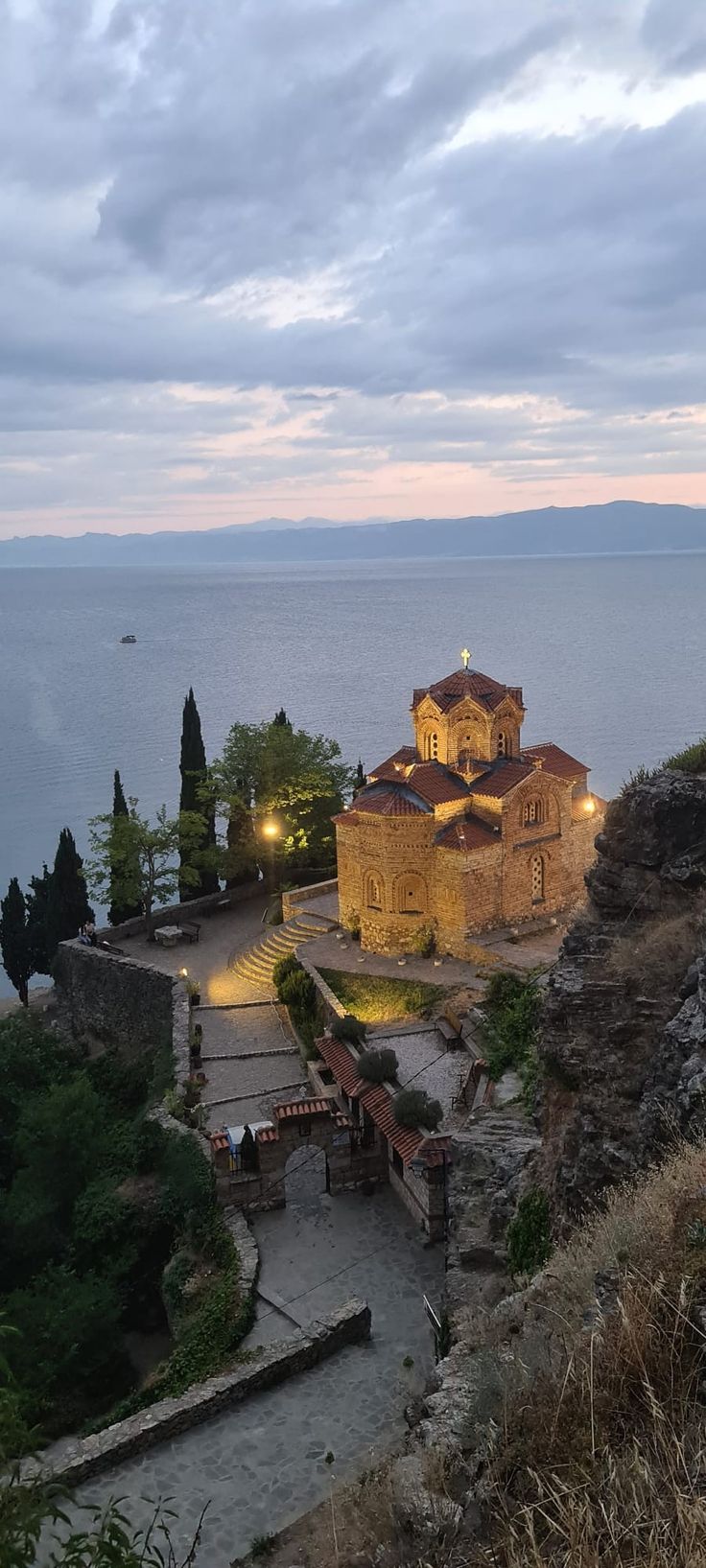 Uçaklı Vizesiz Büyük Balkan Turu, İzmir'den Direk Uçuş