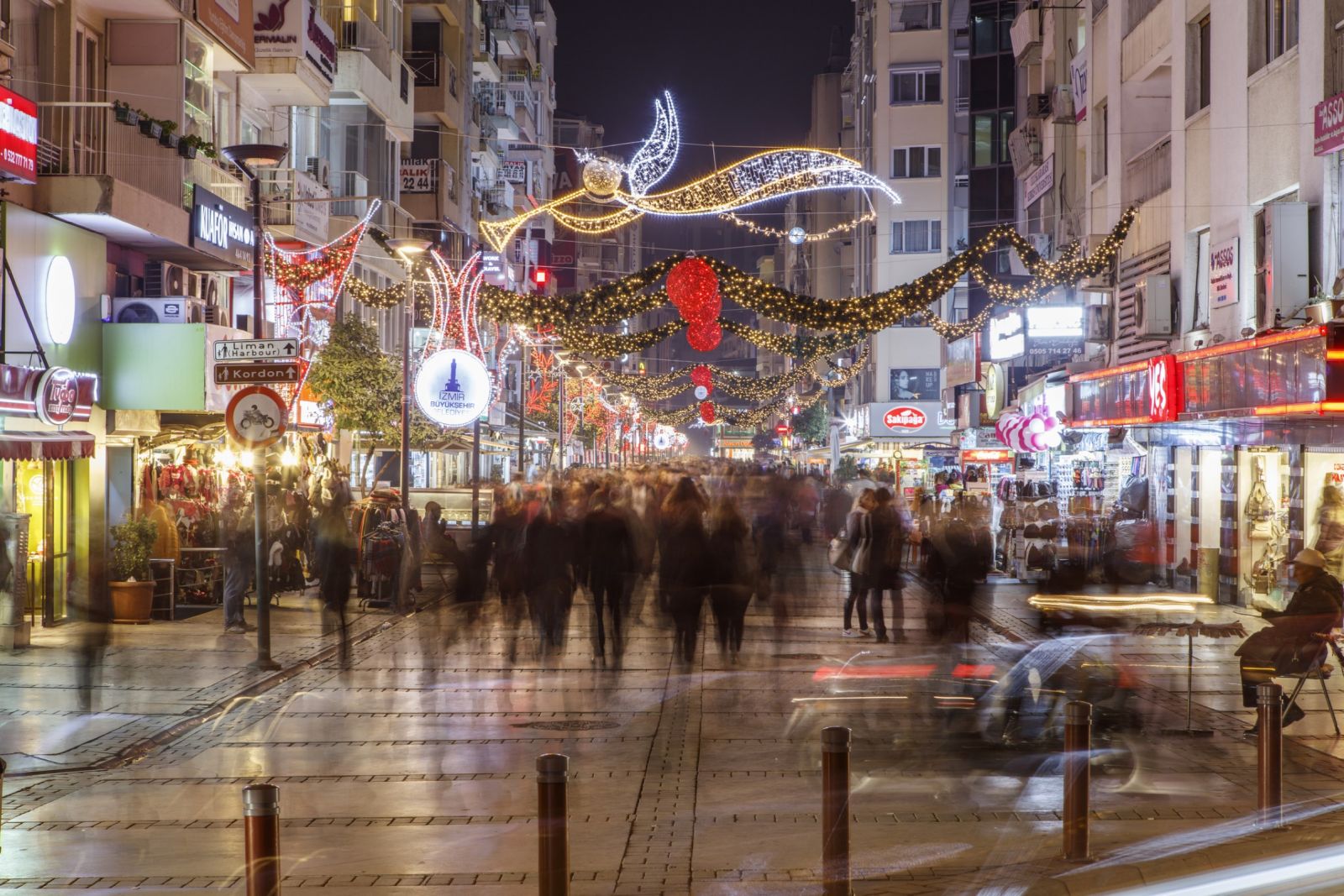 Alsancak Kordon, Popüler Yerler ve Mekanlar