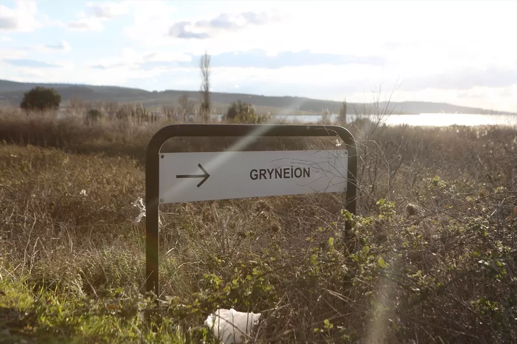 Gryneion Antik Kenti, Apollon’un Kutsal Kehanet Merkezi