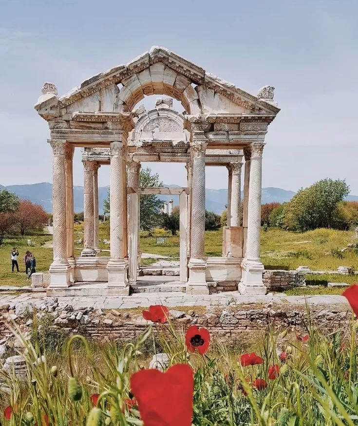 Günübirlik Afrodisias Antik Kenti ve Işıklı Göl Turu