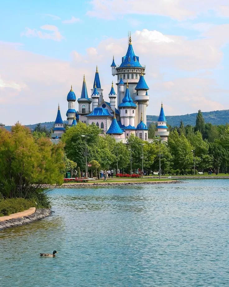 İzmir Çıkışlı Ankara Eskişehir Turu (1 Gece)