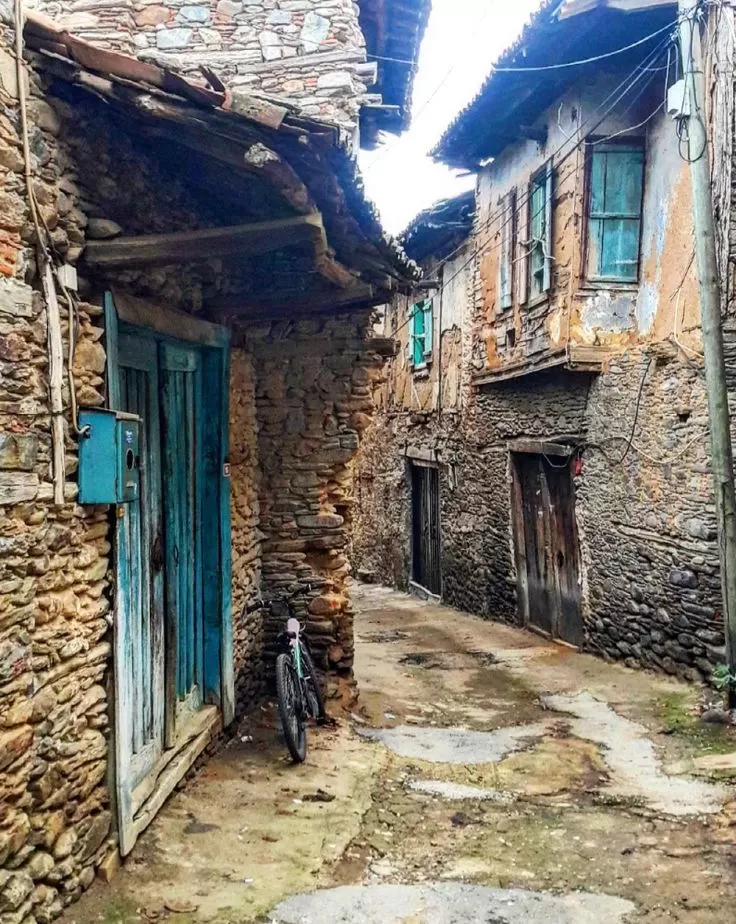 İzmir Çıkışlı Günübirlik Ödemiş Birgi Gölcük Bozdağ Turu (Kırkoluklar Çeşmesi)