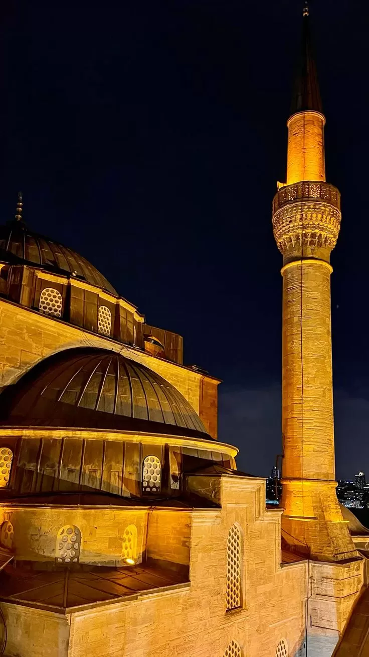 İzmir Çıkışlı İstanbul Tarihi Camii Turları (2 Gece), 2026 Fiyat İstanbul Turu
