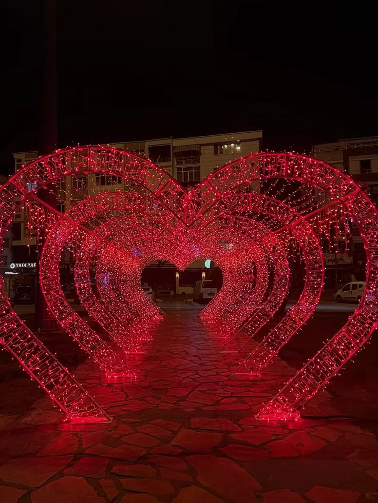 İzmir Çıkışlı Sevgililer Günü Turları