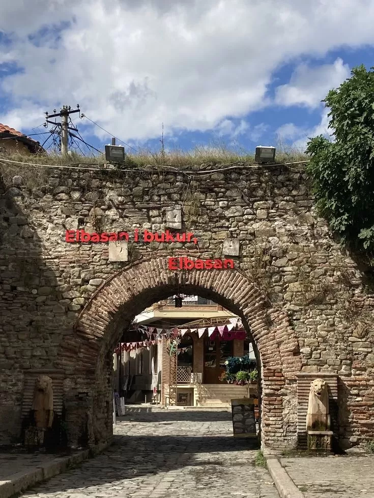 Uçaklı Vizesiz Kosovalı Büyük Balkan Turu (7 Gece Konaklama)