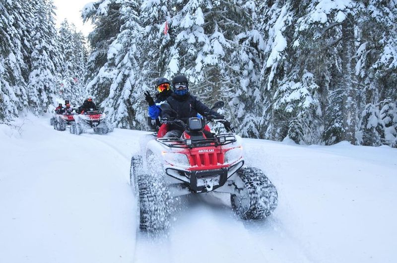 İzmir Çıkışlı Konaklamalı Uludağ Yılbaşı Turları 2025