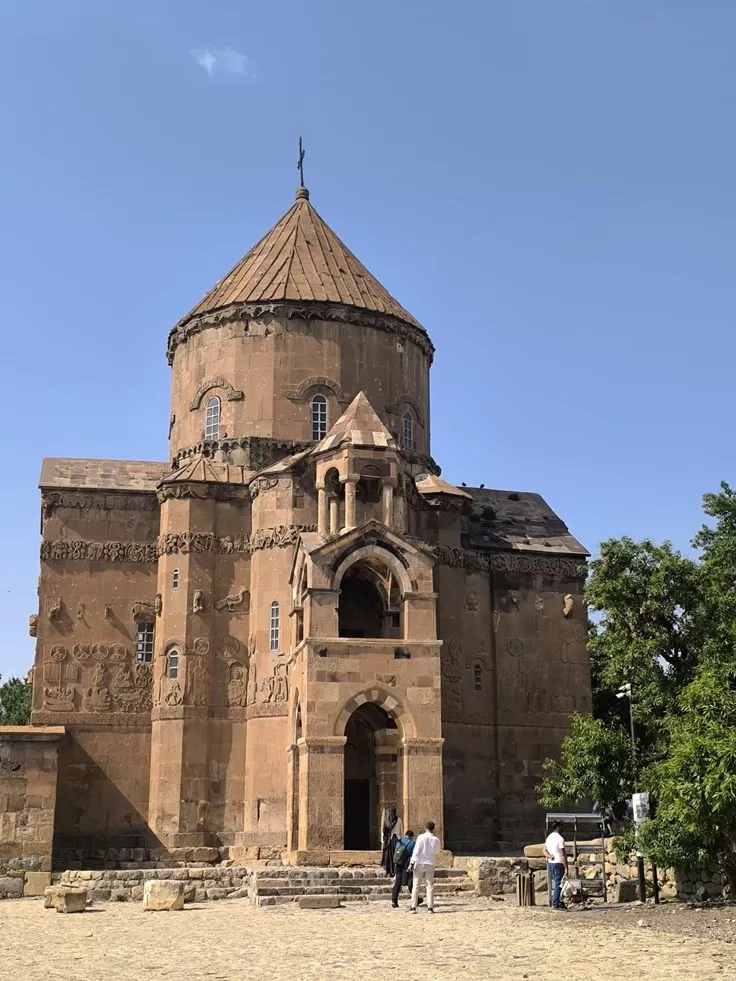 İzmir`den Vizesiz Uçakla Batum Tiflis Kars Turu (5 Gün 4 Gece)
