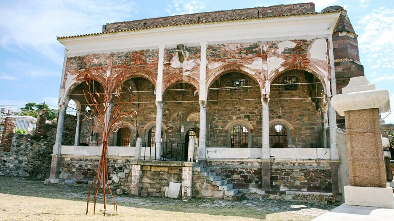 Yılbaşı Midilli Ada Turu - 5* Otel Konaklama- Yunan Taverna Gecesi- Gala Yemeği